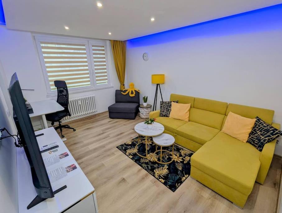 Cool Apartment Znojmo Exterior foto